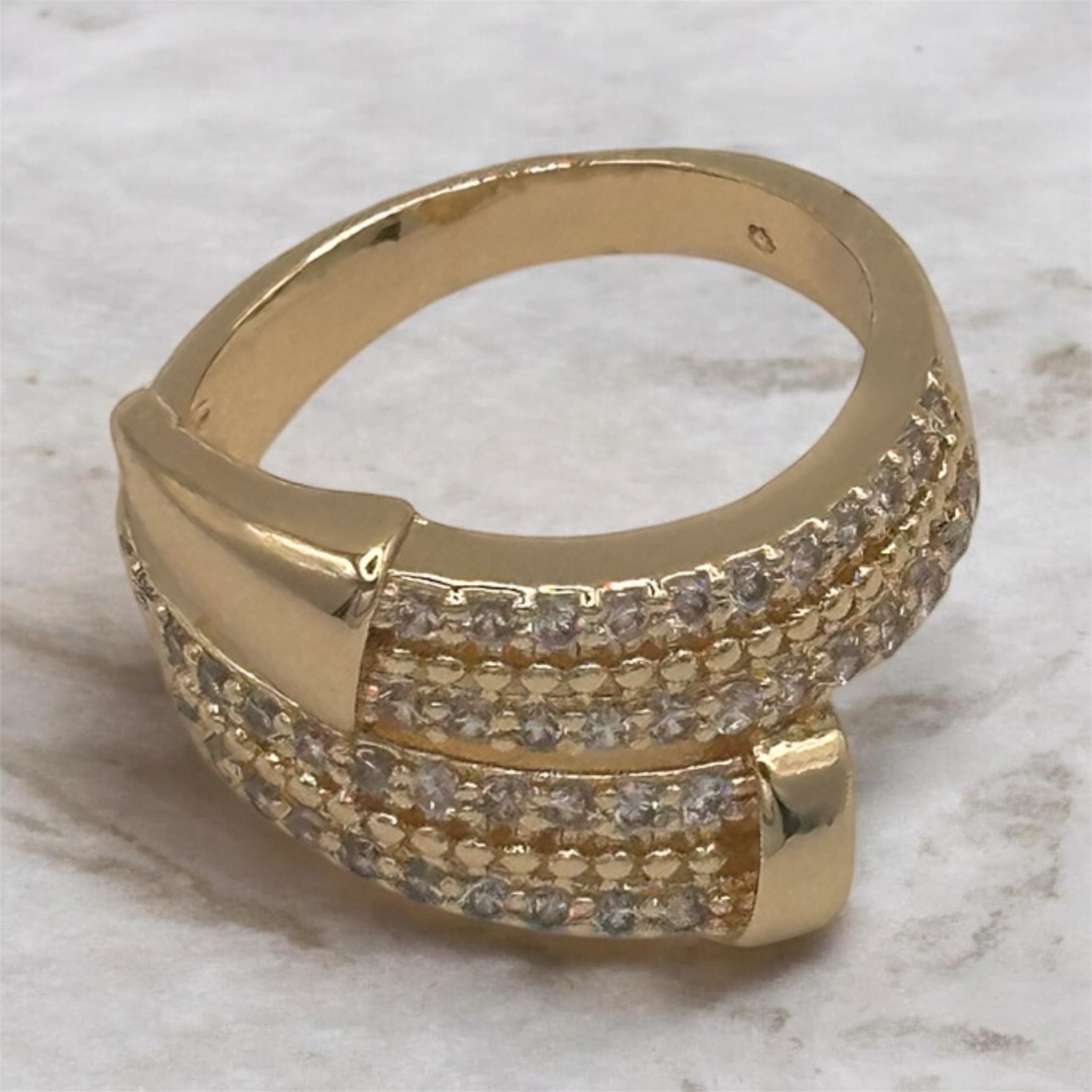 Nail pave