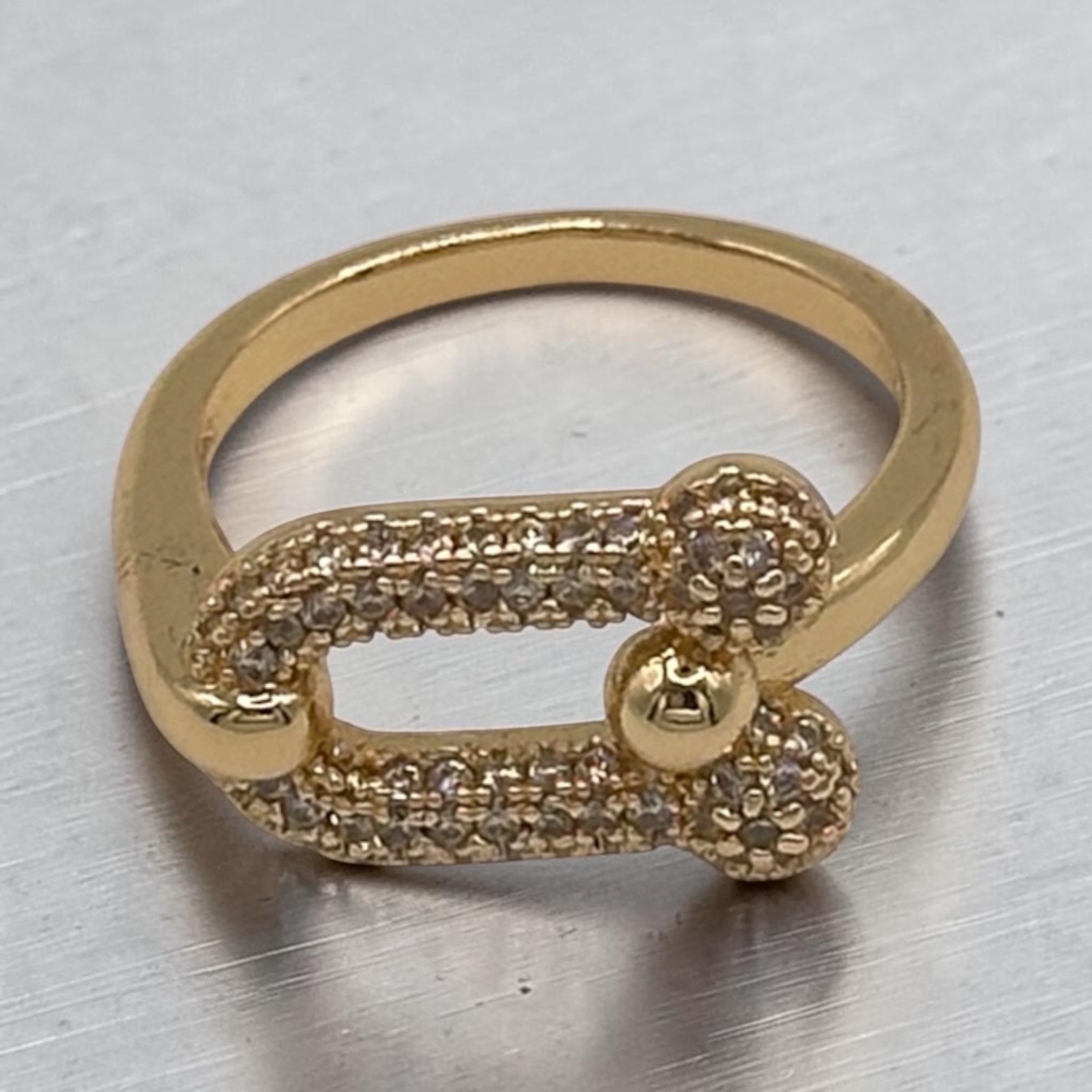 horse shoe ring